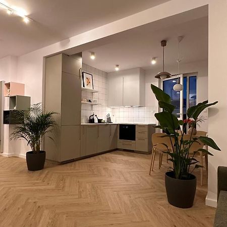 Apartament Na Letniej Z Duzym Tarasem Z Widokiem Na Gory Kłodzko Exteriör bild