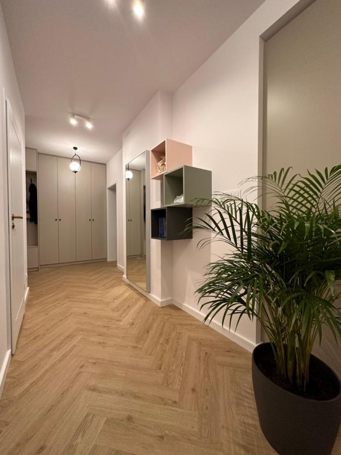 Apartament Na Letniej Z Duzym Tarasem Z Widokiem Na Gory Kłodzko Exteriör bild