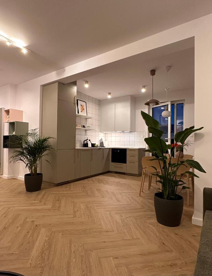 Apartament Na Letniej Z Duzym Tarasem Z Widokiem Na Gory Kłodzko Exteriör bild