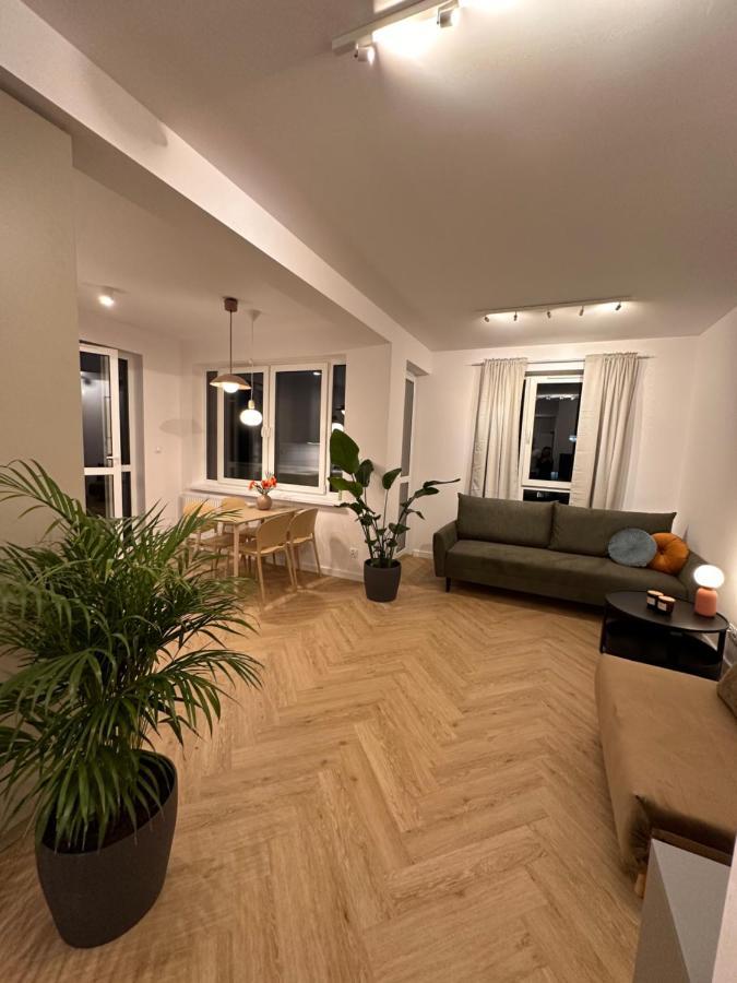 Apartament Na Letniej Z Duzym Tarasem Z Widokiem Na Gory Kłodzko Exteriör bild